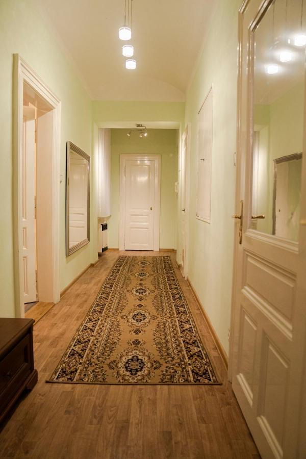 Helen Homestay Vaclavske Namesti Praga Zewnętrze zdjęcie