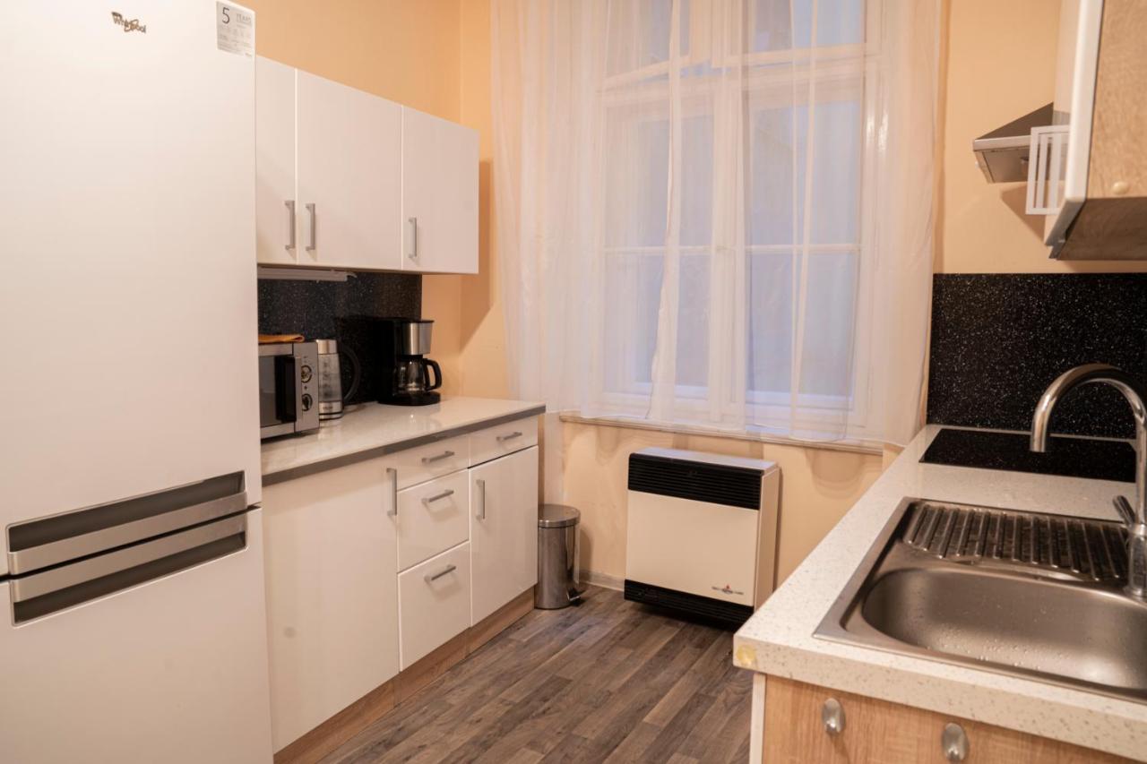 Helen Homestay Vaclavske Namesti Praga Zewnętrze zdjęcie