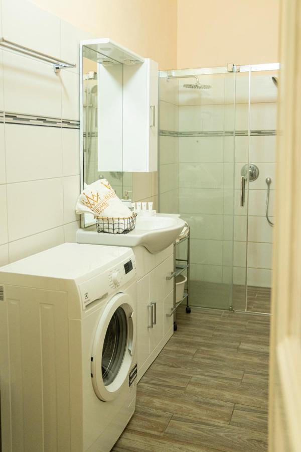 Helen Homestay Vaclavske Namesti Praga Zewnętrze zdjęcie