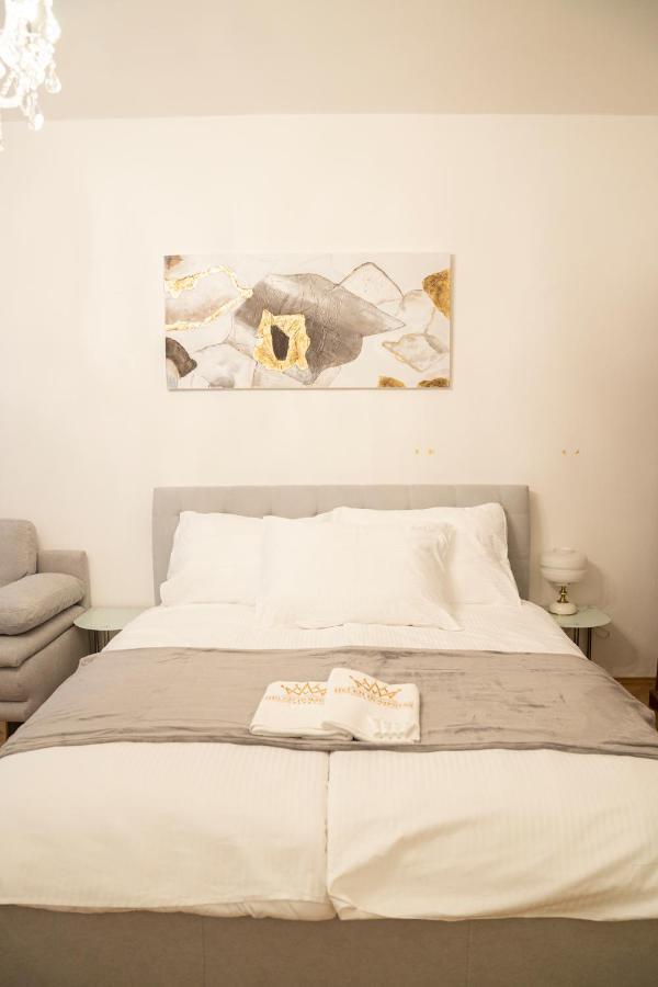 Helen Homestay Vaclavske Namesti Praga Zewnętrze zdjęcie